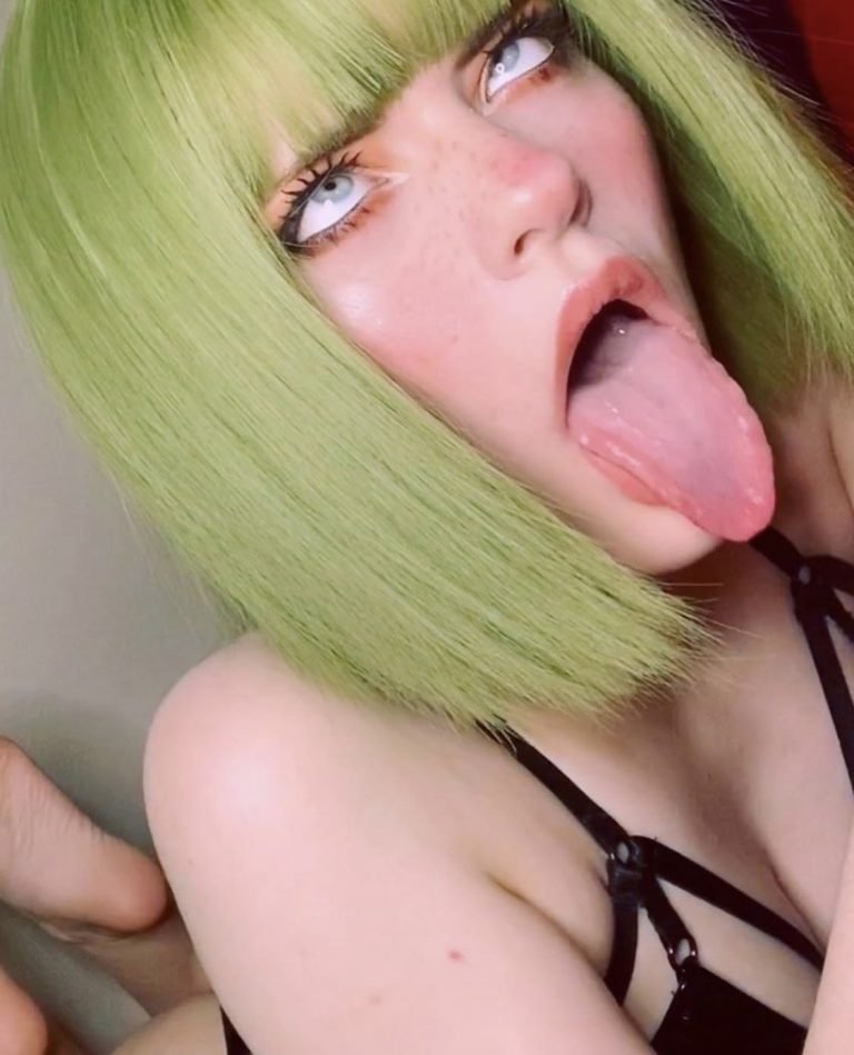 Green hair and ahegao