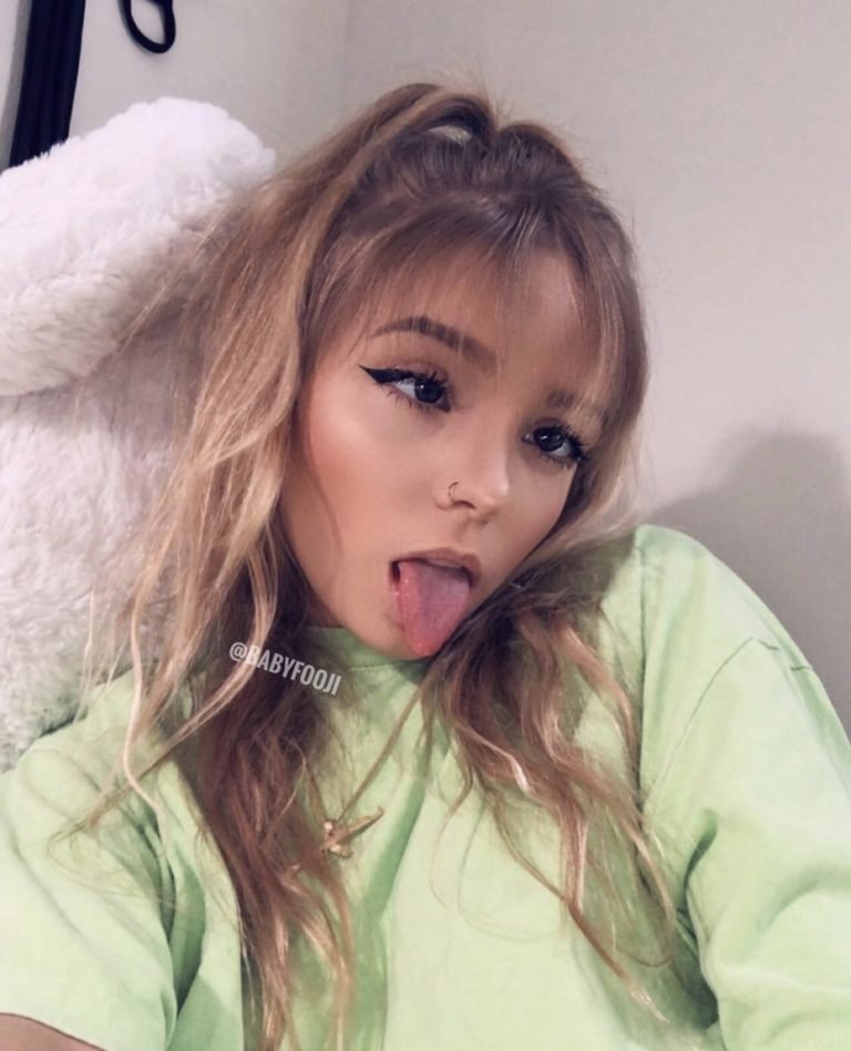 Cutie Blondie doing ahegao grimace