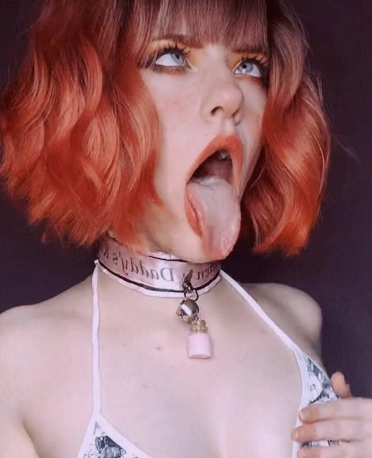 Daddy’s slut does perfect ahegao face