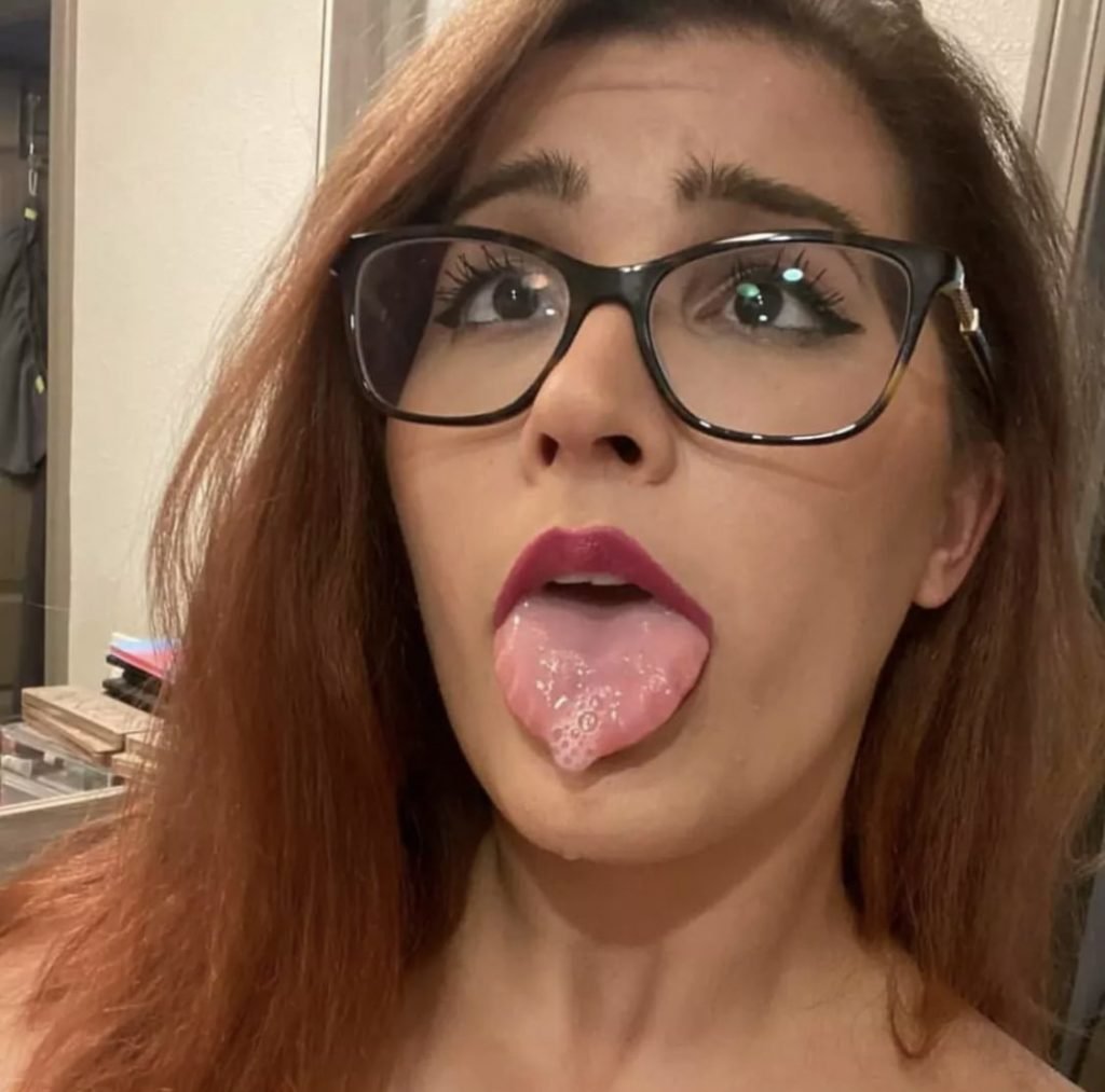 naughty mom doing slobbery ahegao face