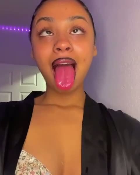 Sexy black girl slobbery ahegao face