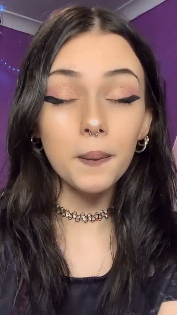 Ahegao face is better in video