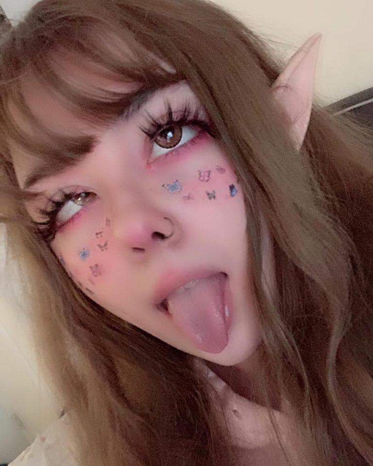 Little sweety elf doing ahegao