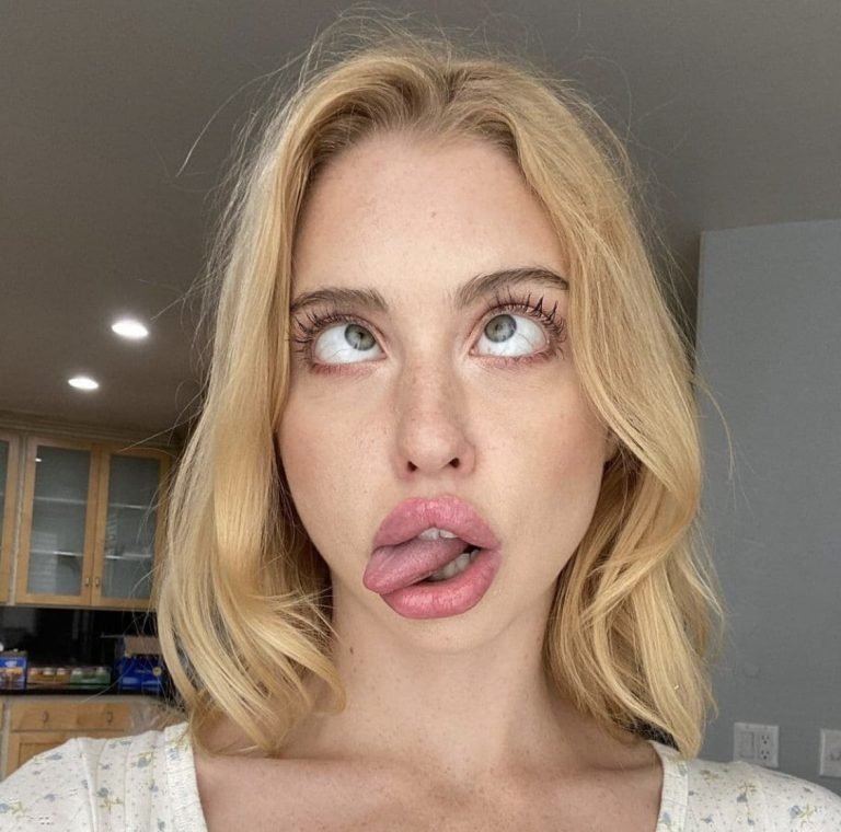 Lovely Chloe Cherry Ahegao face