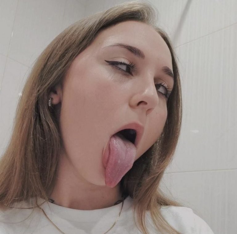 I try ahegao face