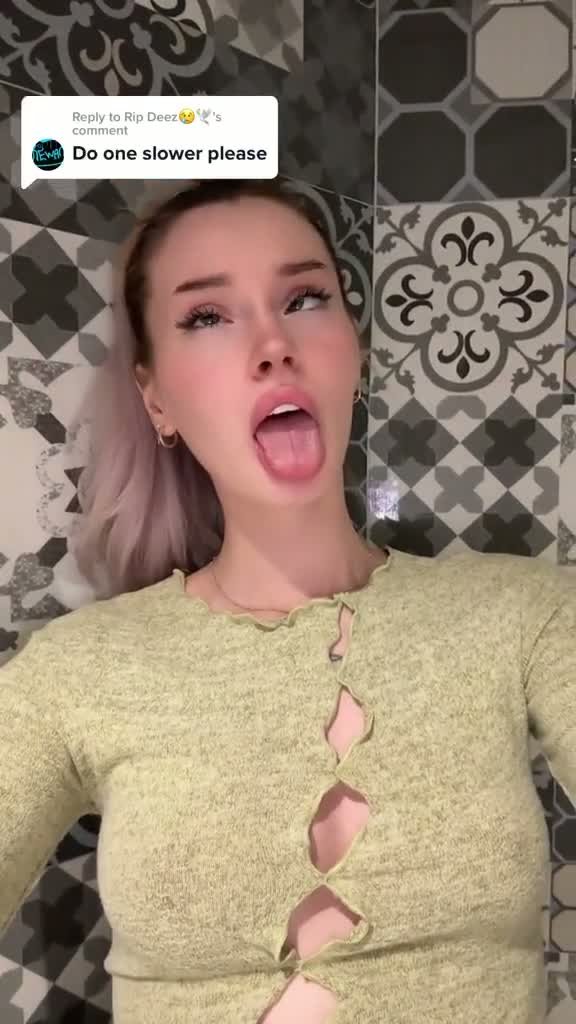 Ahegao & Kiss