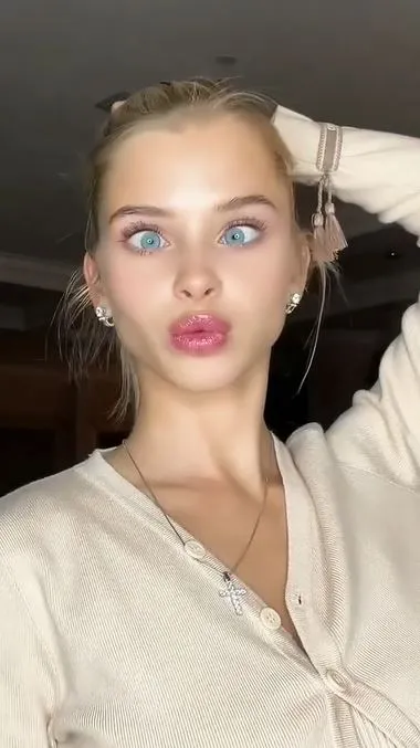 Russian Cutie girl doing squinting ahegao