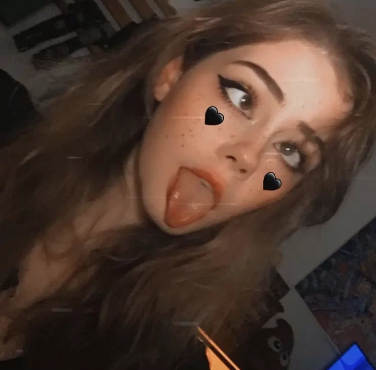 Cute egirl Svetlana Mercer