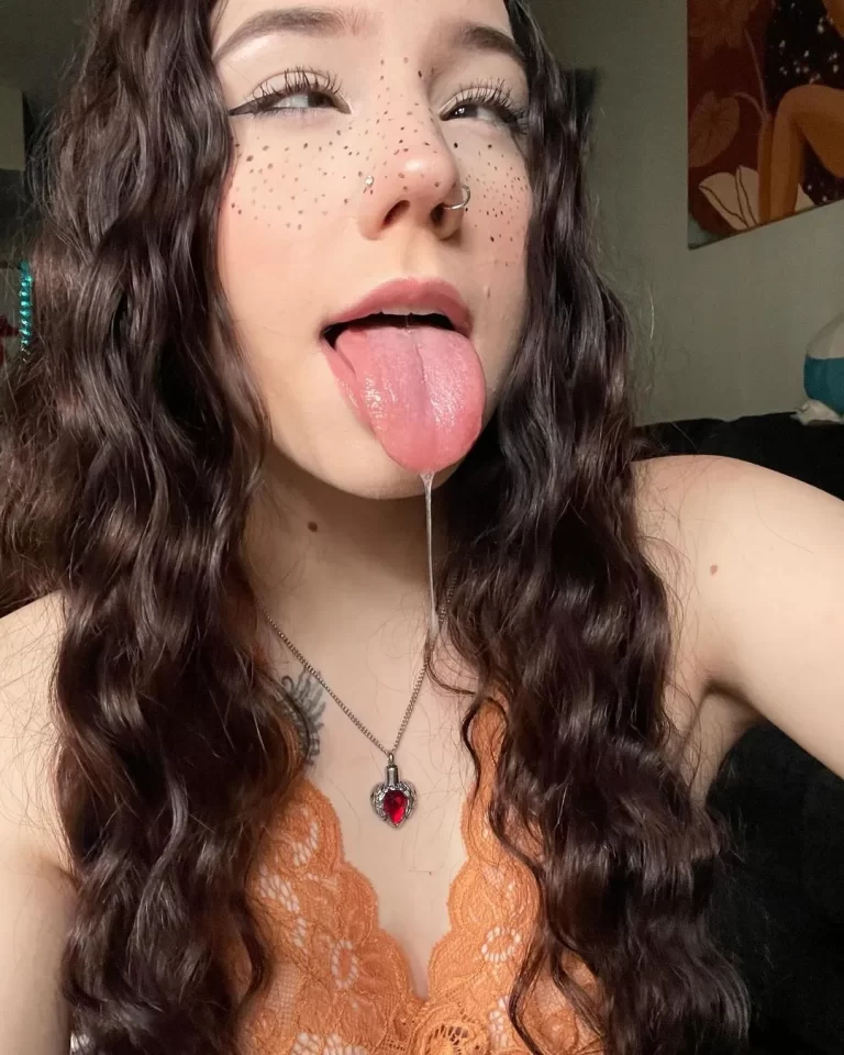 Itsjustt_honeyy Ahegao Face