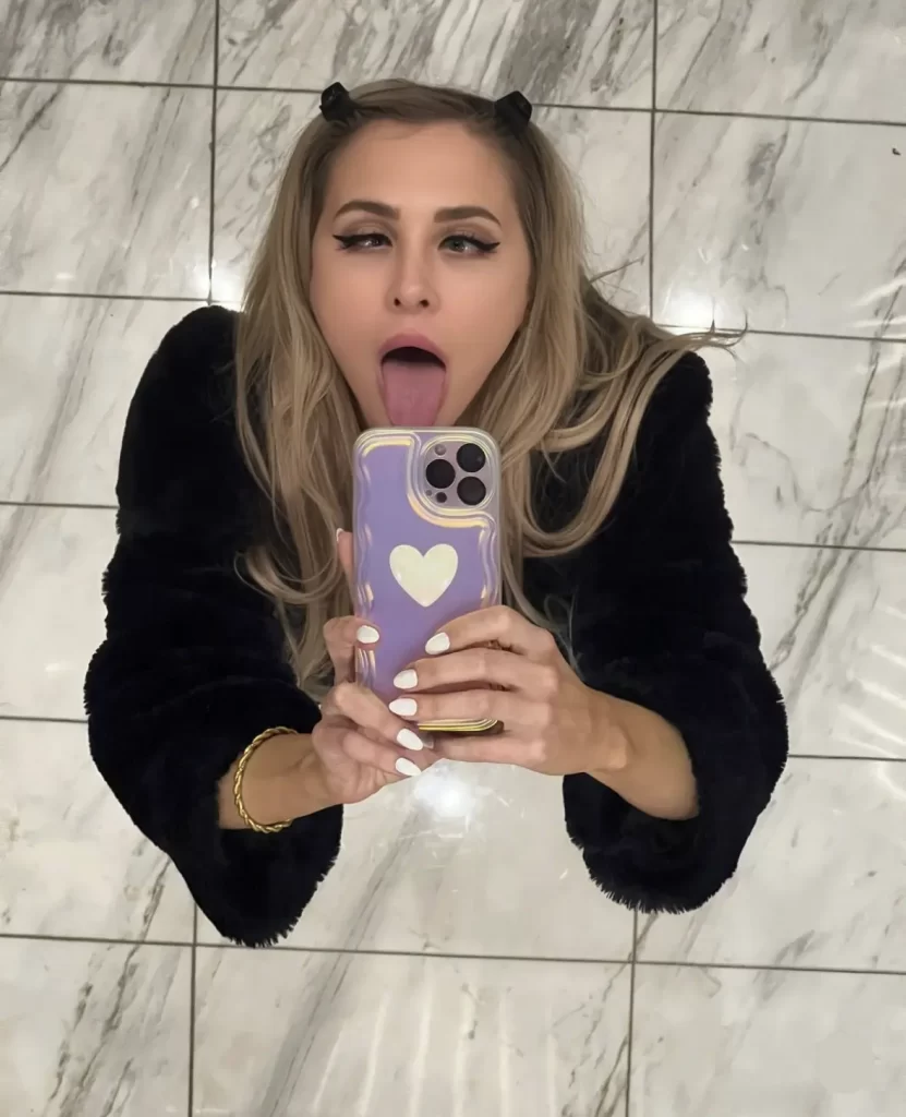 Alix Lynx Ahegao Face Porn