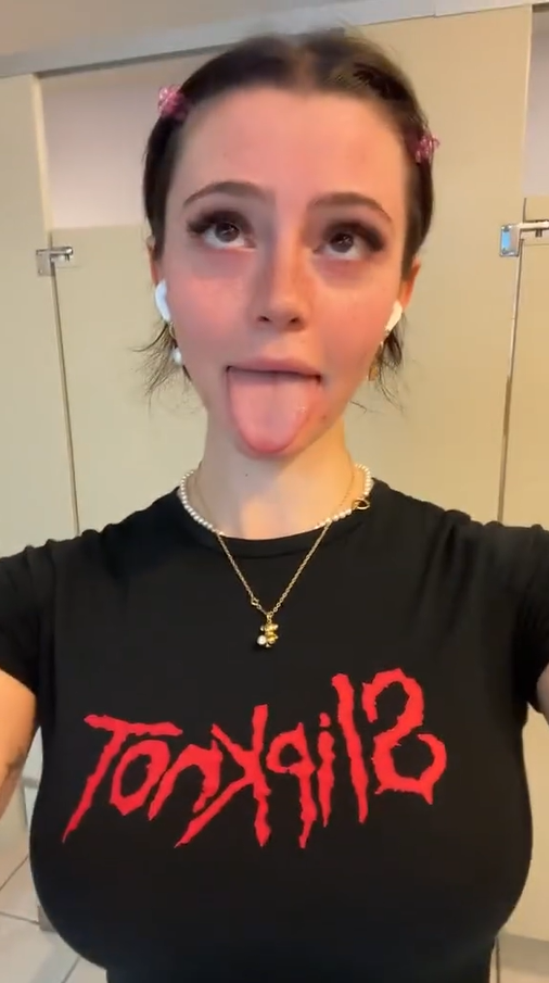 Candykaraxo Ahegao Face