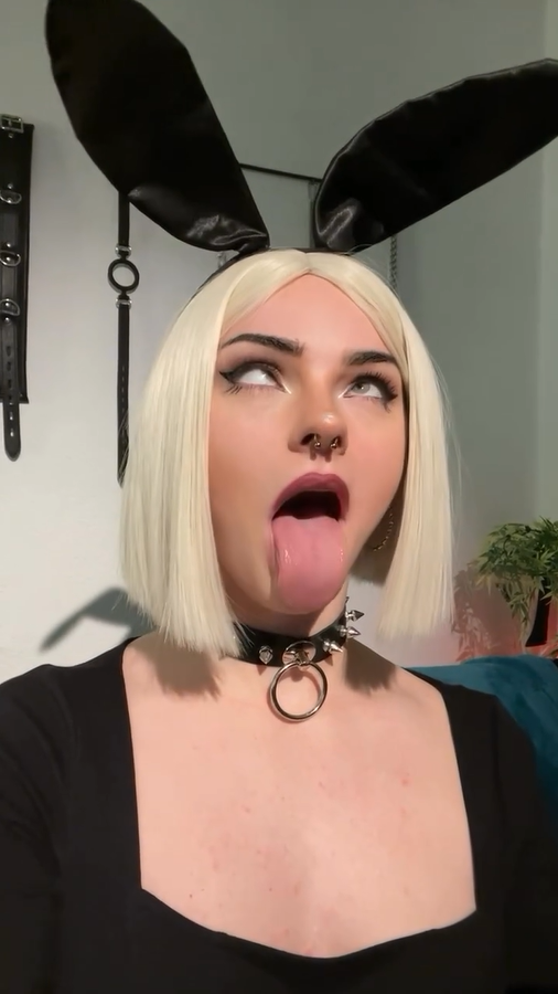Bunny Runa Rainbow Loves Doing Ahegao
