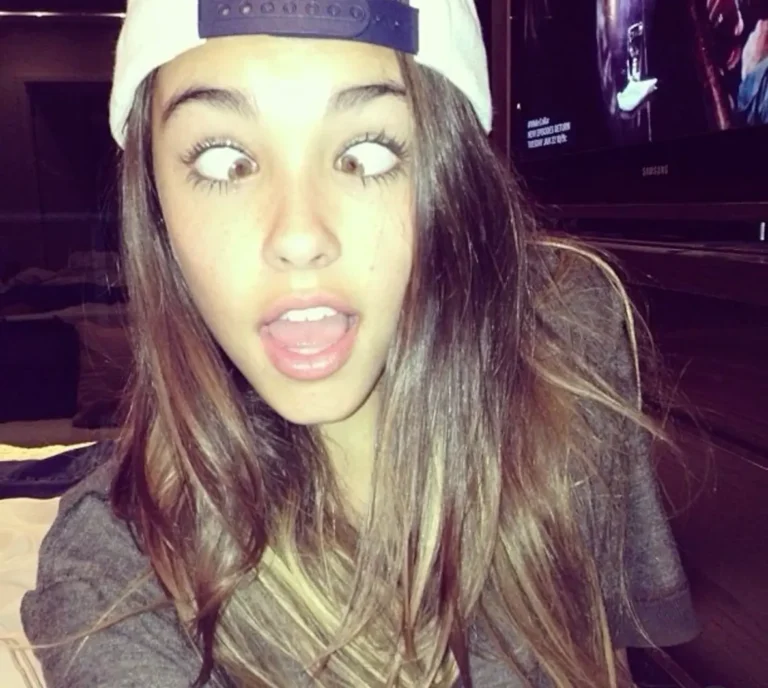 Young Madison Beer Doing Ahegao Face