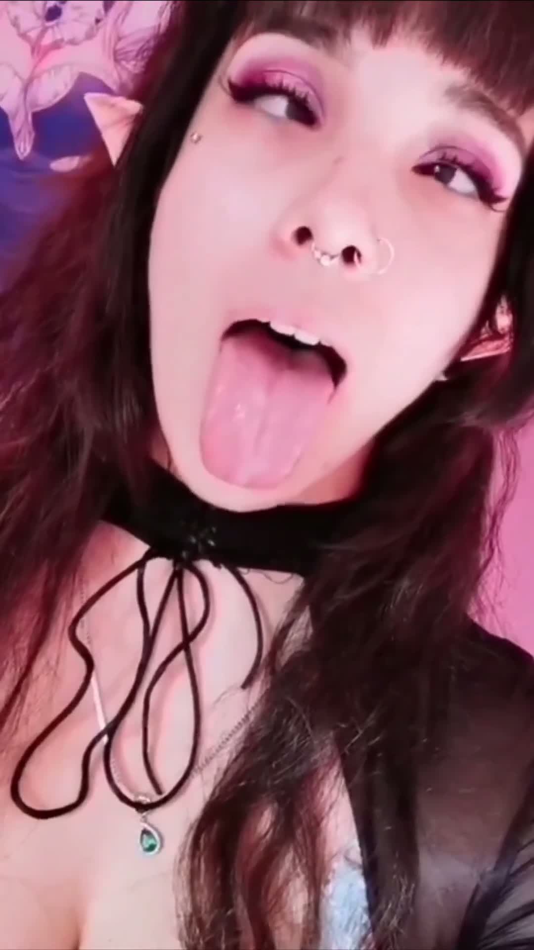 Do You Like My Sultry Spin on This Trend?